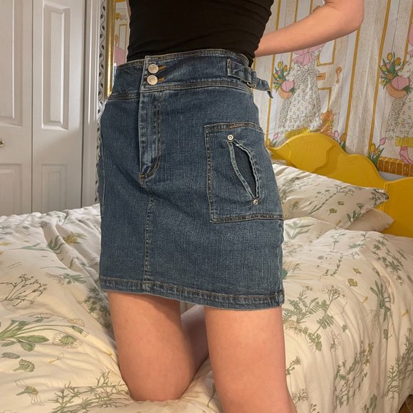 90s BUM utility tie waist light wash shorts! - Picture 3 of 15
